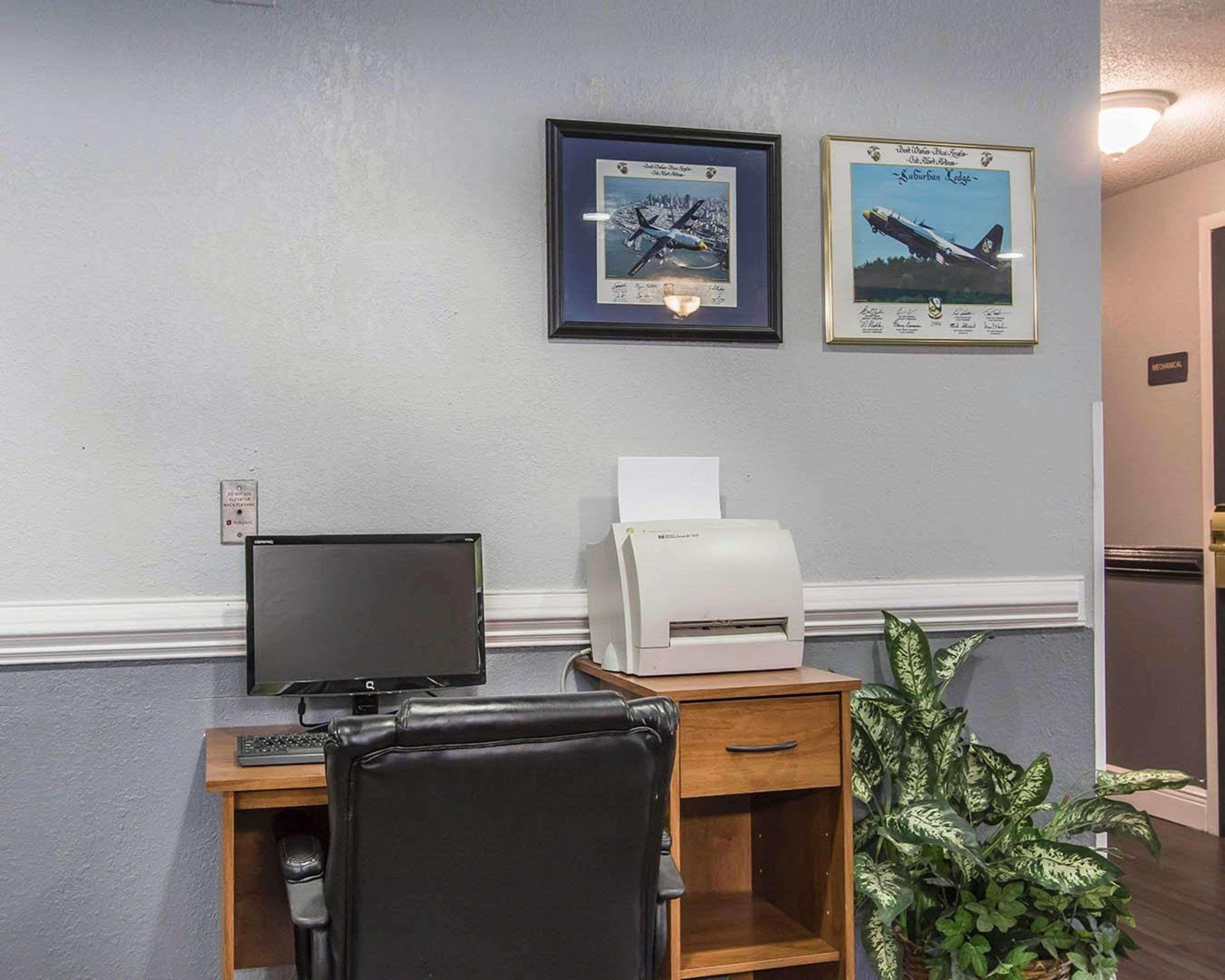 Suburban Extended Stay Hotel Naval Base Area Warrington Extérieur photo